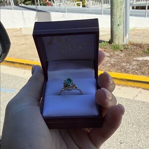 Stunning Silver and Green Gemstone Ring
